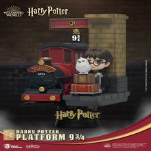 Load image into Gallery viewer, Beast Kingdom D-Stage 099 Diorama Stage Harry Potter: Platform 9 3/4