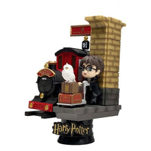 Load image into Gallery viewer, Beast Kingdom D-Stage 099 Diorama Stage Harry Potter: Platform 9 3/4