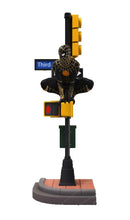 Load image into Gallery viewer, Beast Kingdom D-Stage 102 Spider-Man: No Way Home Black & Gold Suit