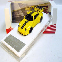 Load image into Gallery viewer, FuelMe 1:64 400R (993) Gunter Werks Hornet Yellow
