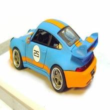 Load image into Gallery viewer, FuelMe 1:64 400R (993) Gunter Werks Gulf Style
