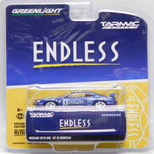 Load image into Gallery viewer, Greenlight x Tarmac Works 1:64 Nissan Skyline GT-R (BNR34)
