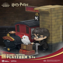 Load image into Gallery viewer, Beast Kingdom D-Stage 099 Diorama Stage Harry Potter: Platform 9 3/4
