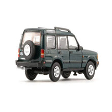 Load image into Gallery viewer, BM Creations Junior 1:64 Land Rover Discovery 1 Green LHD
