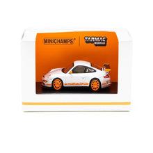 Load image into Gallery viewer, Minichamps x Tarmac Works 1:64 Porsche 911 GT3 RS 2006 Silver
