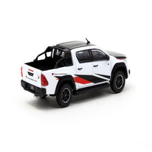 Load image into Gallery viewer, Tarmac Works 1:64 Toyota Hilux White

