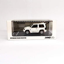 Load image into Gallery viewer, iNNO64 1:64 Mitsubishi Pajero Evolution White
