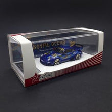 Load image into Gallery viewer, FuelMe Models 1:64 Rauh-Welt Begriff Royal Ocean
