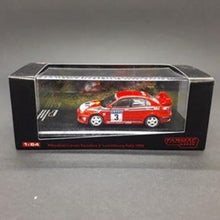 Load image into Gallery viewer, Tarmac Works 1:64 Mitsubishi Lancer Evolution V Luxembourg Rally 1999 Madeira / Rodrigues de Silva Special Edition #3
