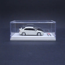 Load image into Gallery viewer, Hobby Japan 1:64 Honda Integra Type R (DC2) 1998 Championship White
