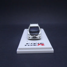 Load image into Gallery viewer, Hobby Japan 1:64 Honda Civic Type R (FD2) 2007 Champion White (Customized Ver.)
