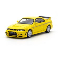 Load image into Gallery viewer, iNNO64 1/64 Nissan Skyline GT-R (R33) Nismo 400R Lightning Yellow
