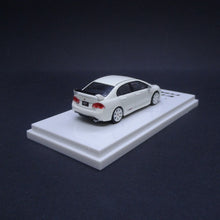 Load image into Gallery viewer, Hobby Japan 1:64 Honda Civic Type R (FD2) 2007 Champion White (Customized Ver.)
