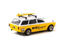 Load image into Gallery viewer, Tarmac Works 1/64 Datsun Bluebird 510 Wagon MOON Equipped
