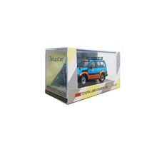 Load image into Gallery viewer, Master 1/64 Toyota Land Cruiser LC80 Gulf with Accessories
