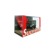 Load image into Gallery viewer, Master 1/64 Land Rover Defender 110 Light Black SUPREME with Luggage
