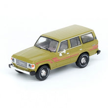 Load image into Gallery viewer, iNNO64 1/64 Toyota Land Cruiser (FJ60) Olive Green
