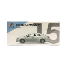 Load image into Gallery viewer, Tiny 1:64 Toyota Camry 2014 White #15
