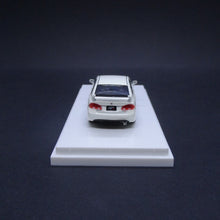 Load image into Gallery viewer, Hobby Japan 1:64 Honda Integra Type R (DC2) 1998 Championship White

