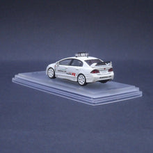 Load image into Gallery viewer, iNNO64 1:64 Honda Civic Type-R FD2 Suzuka Circuit Marshal Car (TYPE-R)
