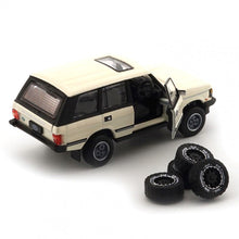Load image into Gallery viewer, BM Creation 1/64 Land Rover 1992 Range Rover Classic LSE WHITE (LHD)
